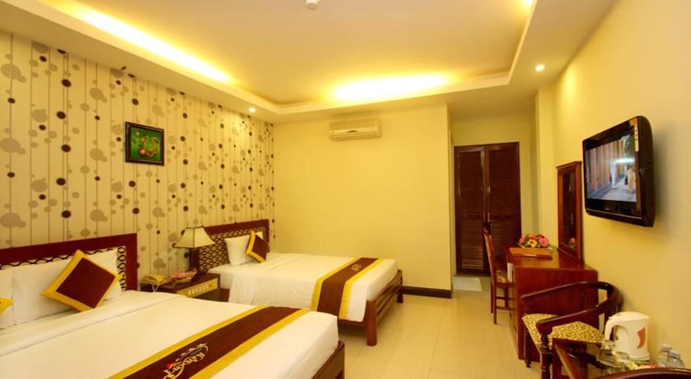 Фото Luxury Nha Trang Hotel