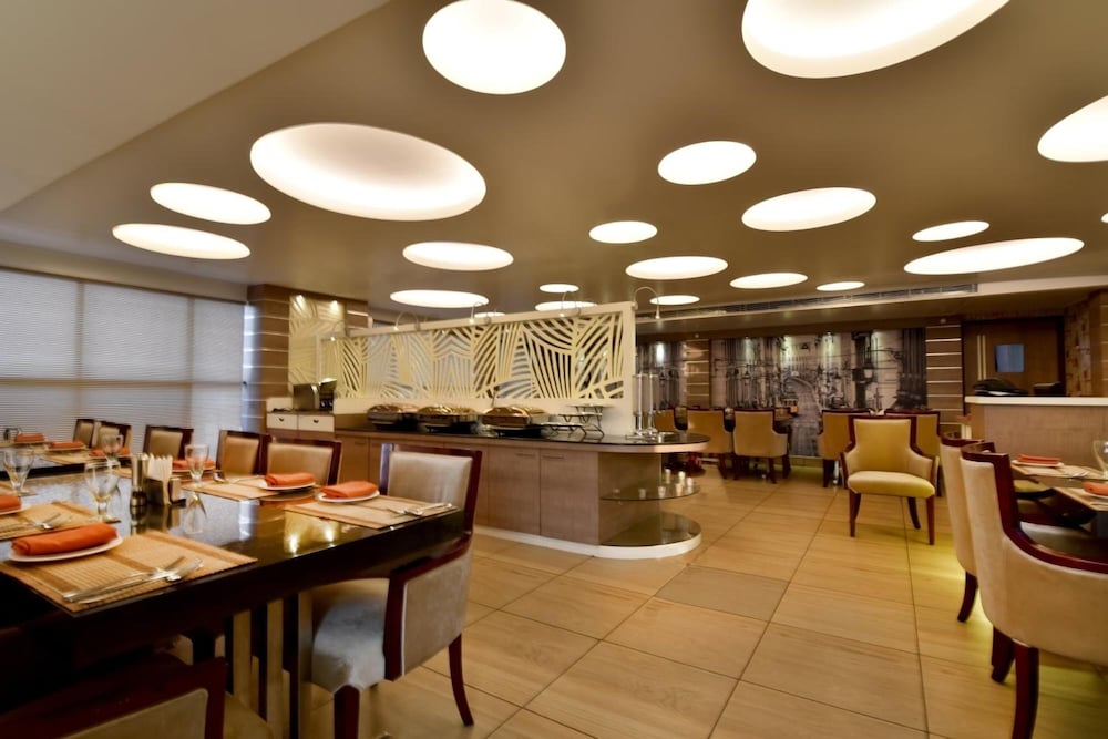 Фото Hotel Kama International