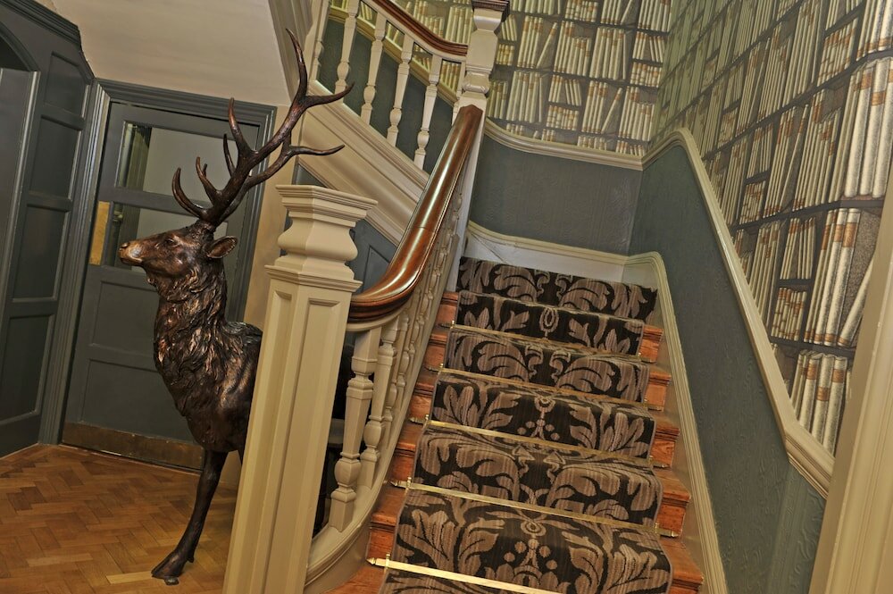 Фото The Crown Manor House Hotel