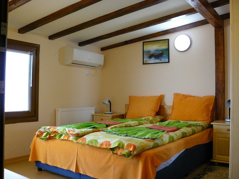 Фото Hotel Varusha