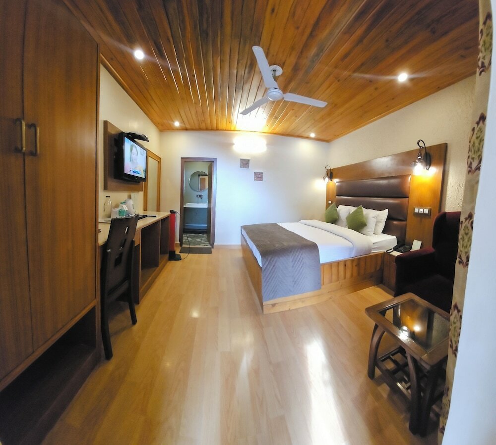 Фото Hotel Mongas