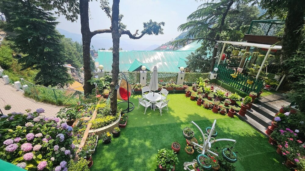 Фото Hotel Mongas