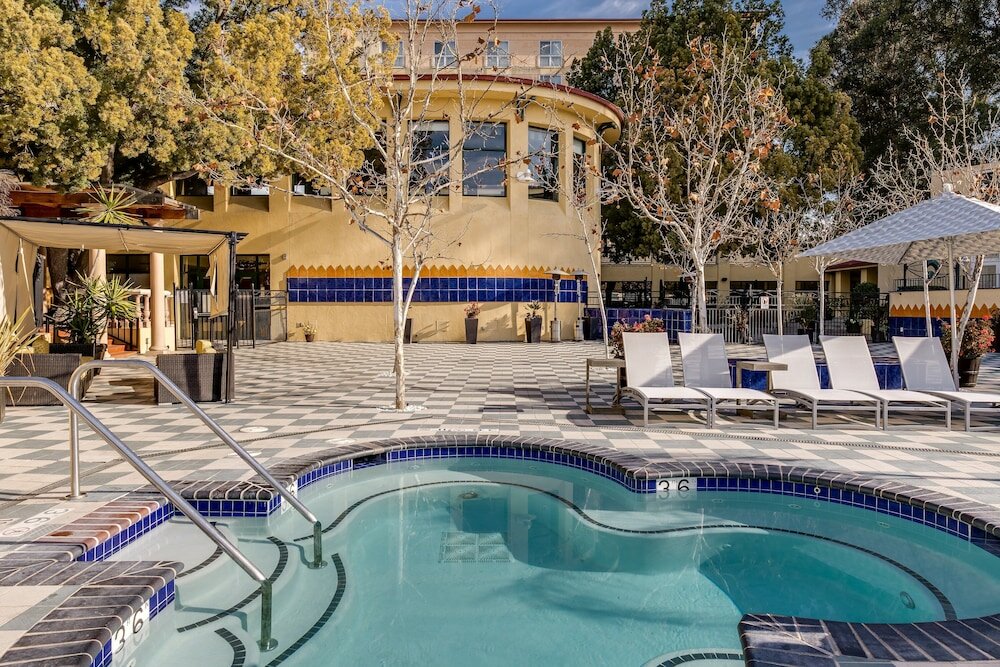 Фото Crowne Plaza Cabana, Palo Alto, an Ihg Hotel