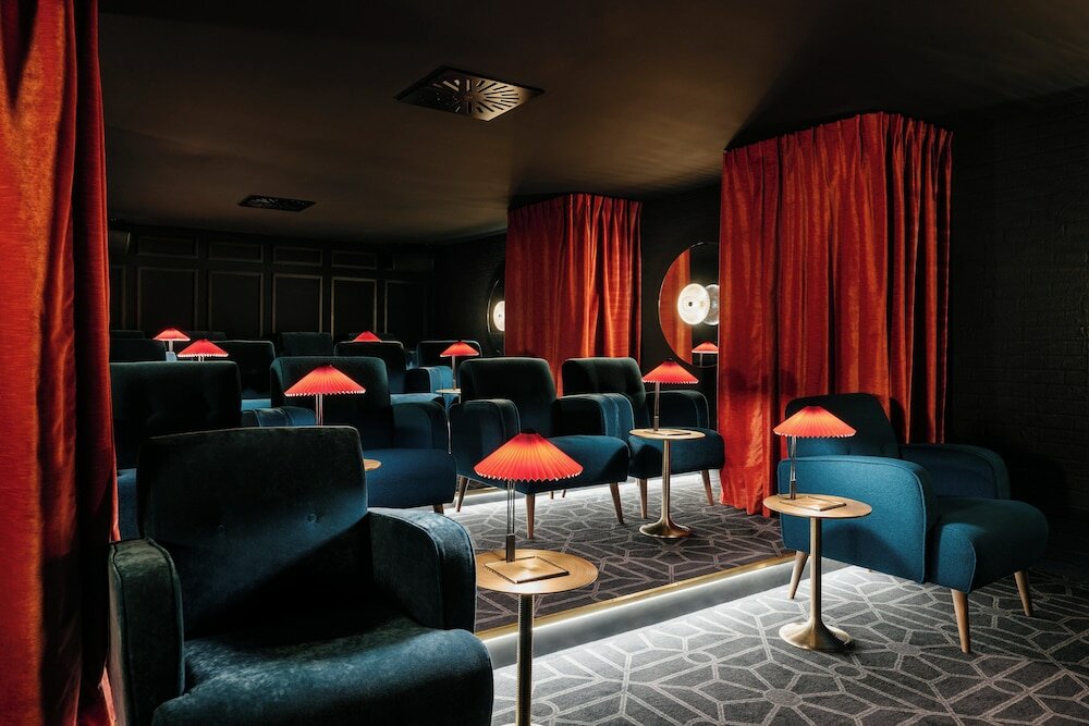 Фото Ruby Mimi Zurich