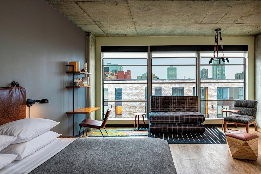 Фото Moxy Minneapolis Downtown