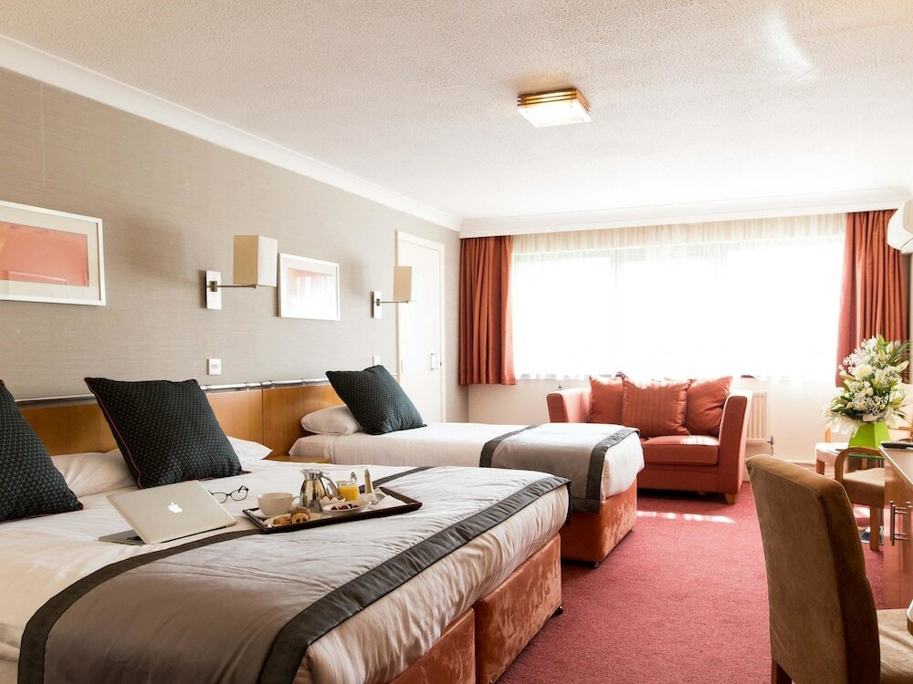 Фото Mercure Newcastle George Washington Hotel Golf and SPA