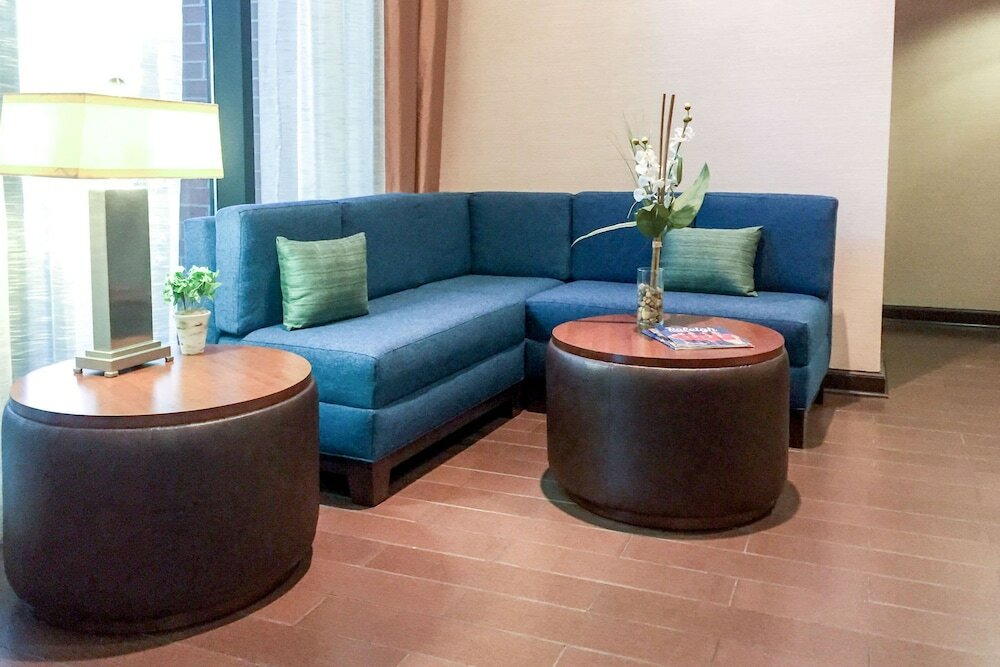 Фото Comfort Suites Regency Park