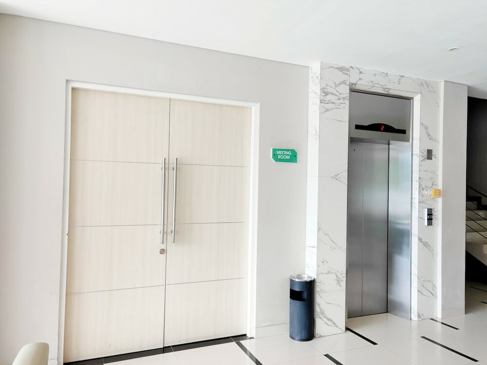 Фото Emerald Hotel