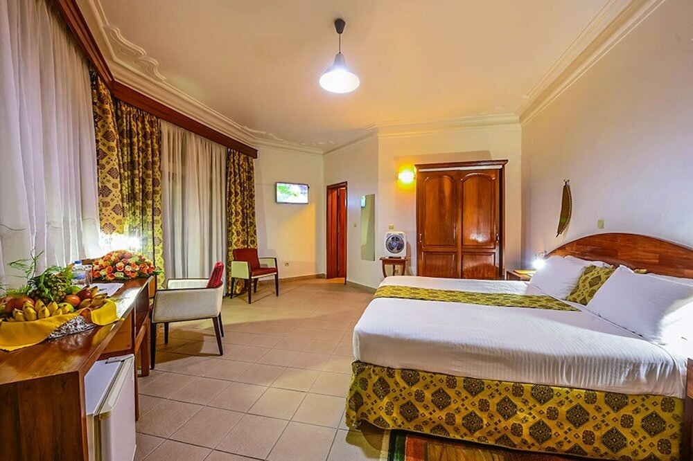 Фото Hotel Chez Lando