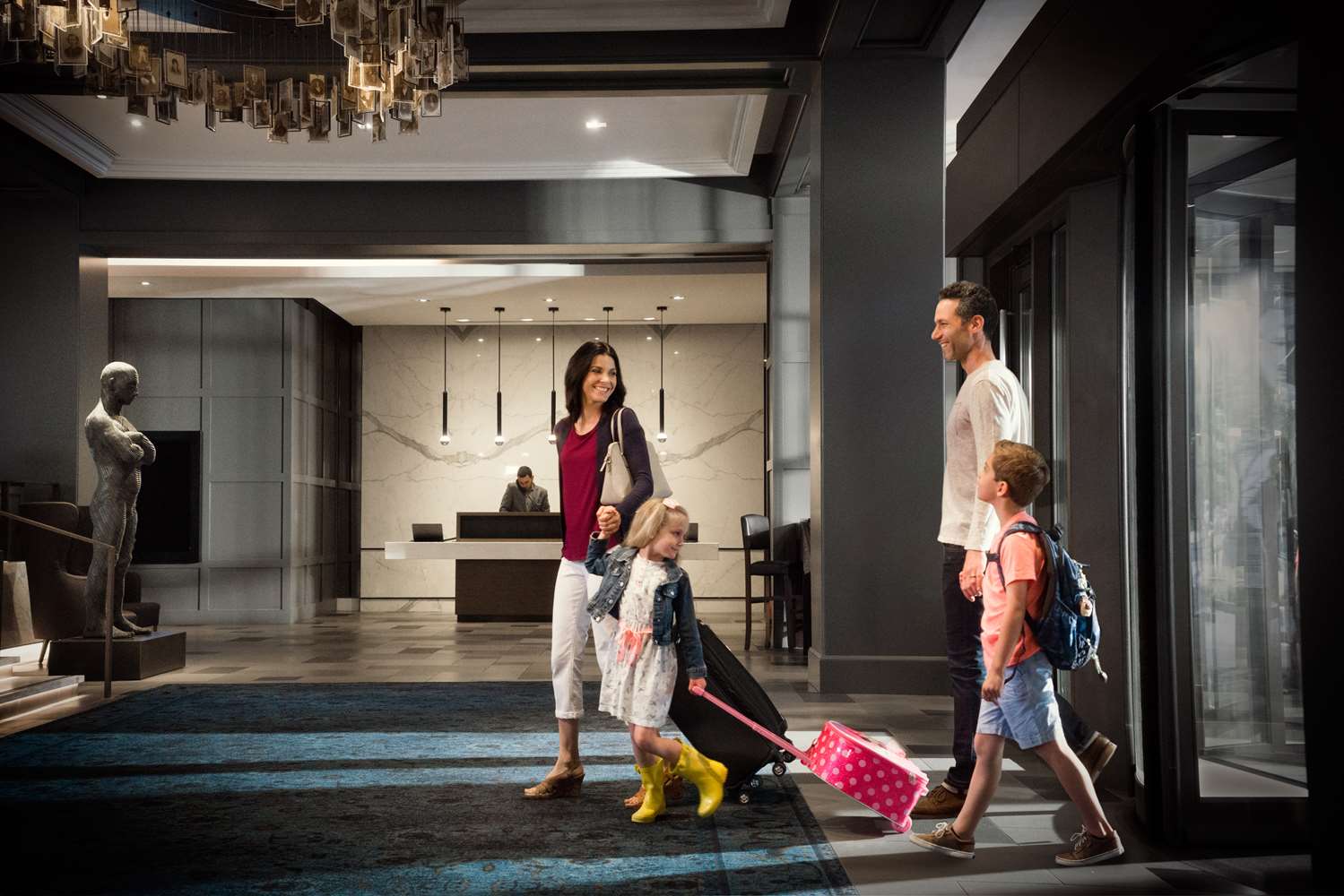 Фото The Logan Philadelphia, Curio Collection by Hilton