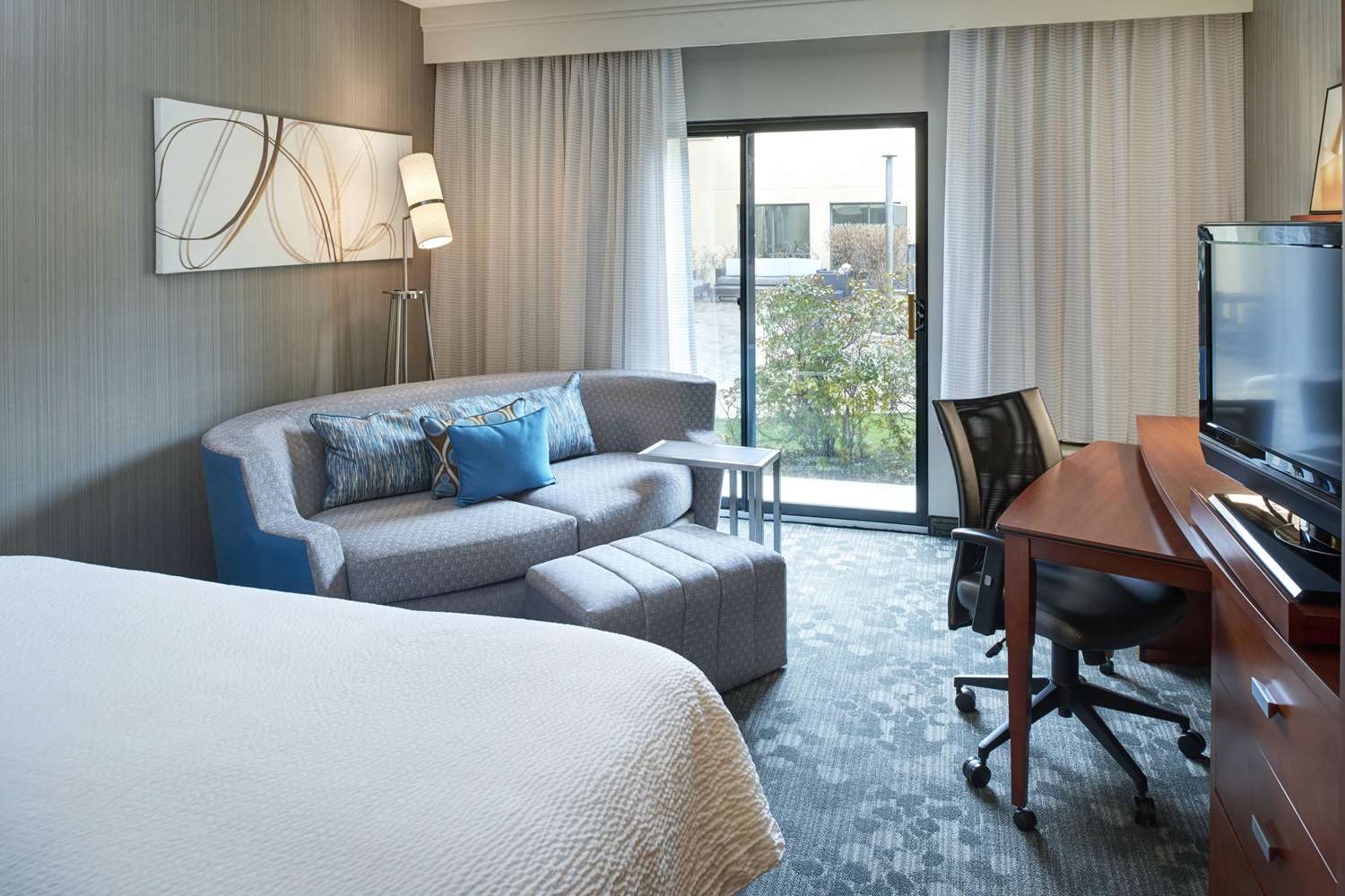 Фото Sonesta Select Milwaukee Brookfield