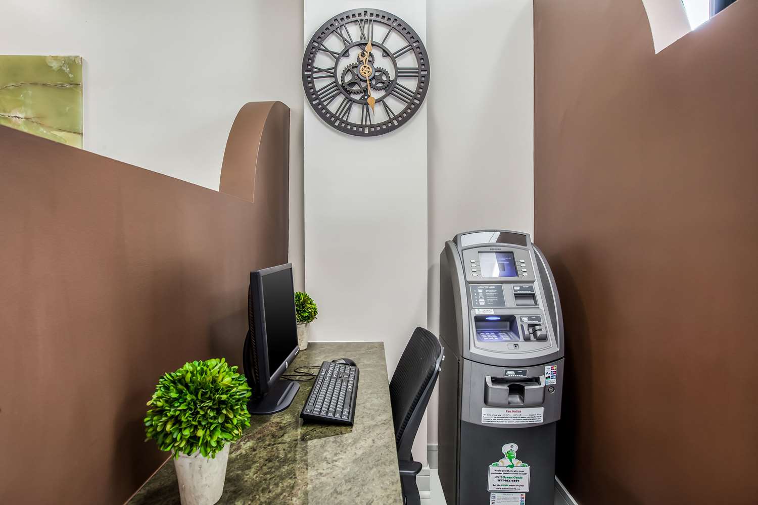 Фото Super 8 by Wyndham Meadowlands