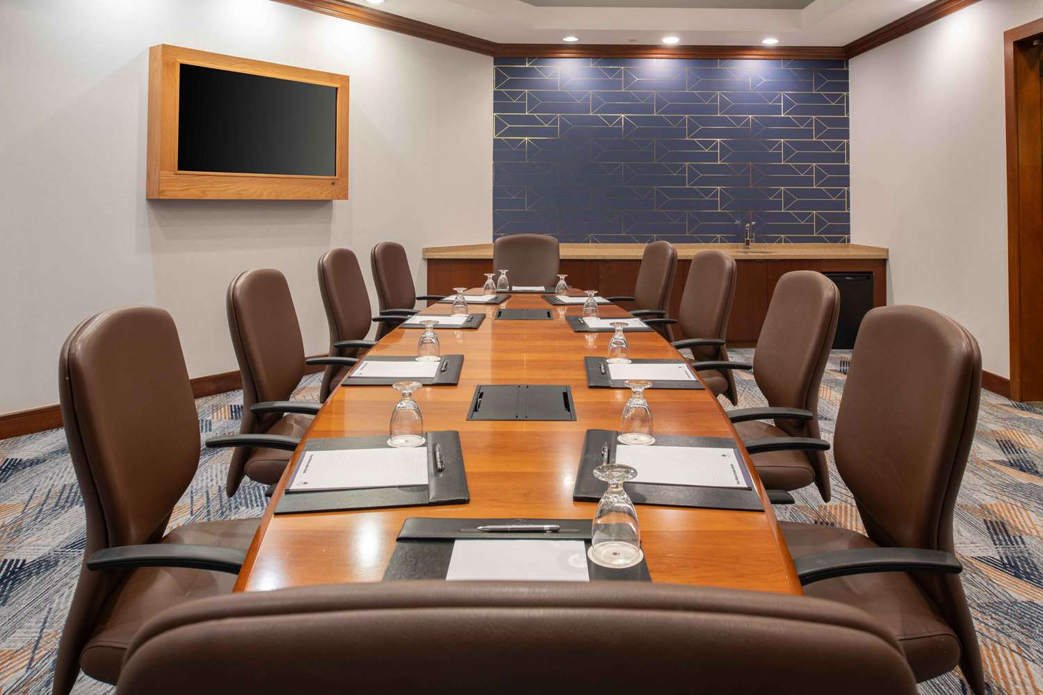 Фото Doubletree Hotel San Francisco Airport