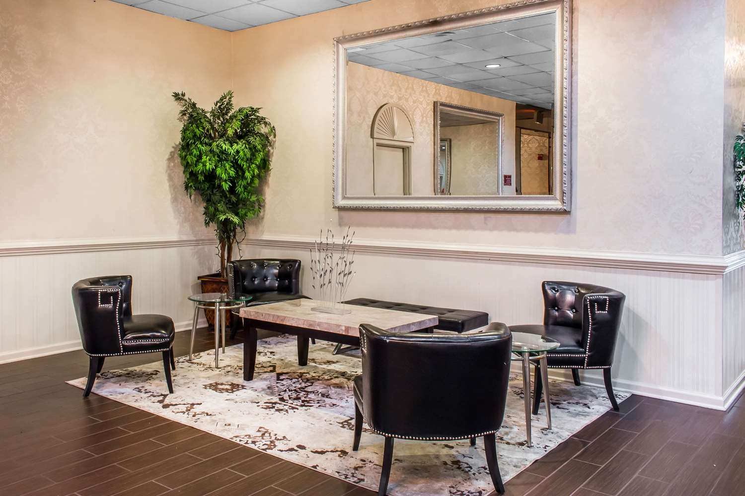 Фото Clarion Hotel Philadelphia International Airport