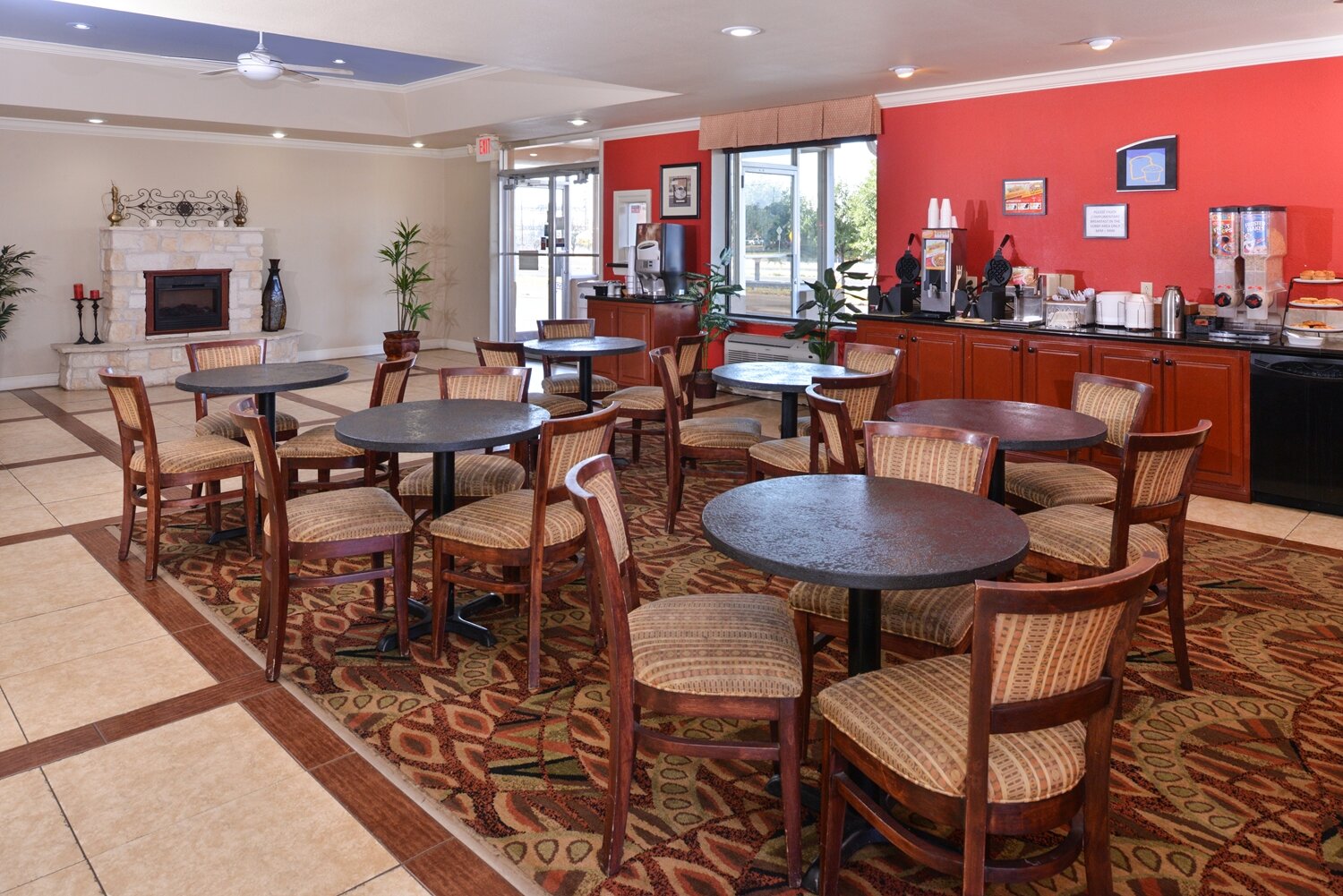 Фото Americas Best Value Inn Lubbock East
