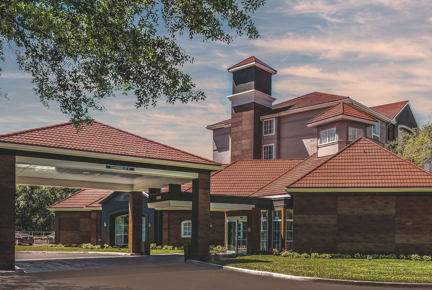 Фото La Quinta Inn & Suites by Wyndham Orlando Lake Mary