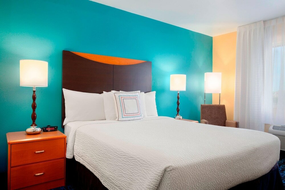 Фото Fairfield Inn & Suites Houston Energy Corridor/Katy Freeway