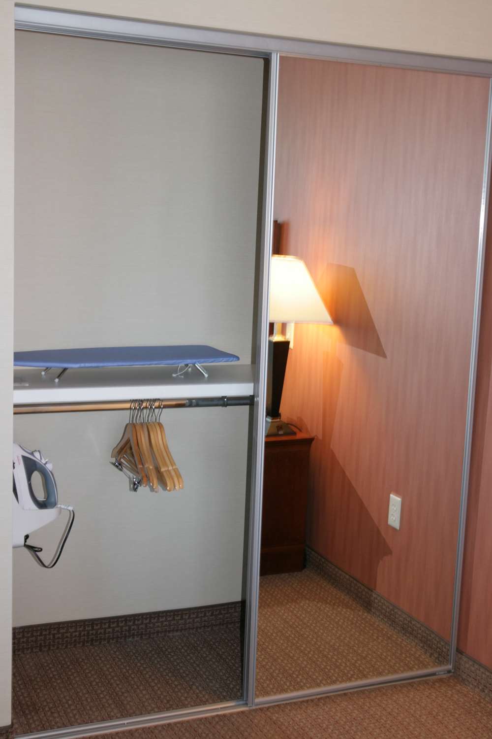 Фото Hampton Inn & Suites Folsom