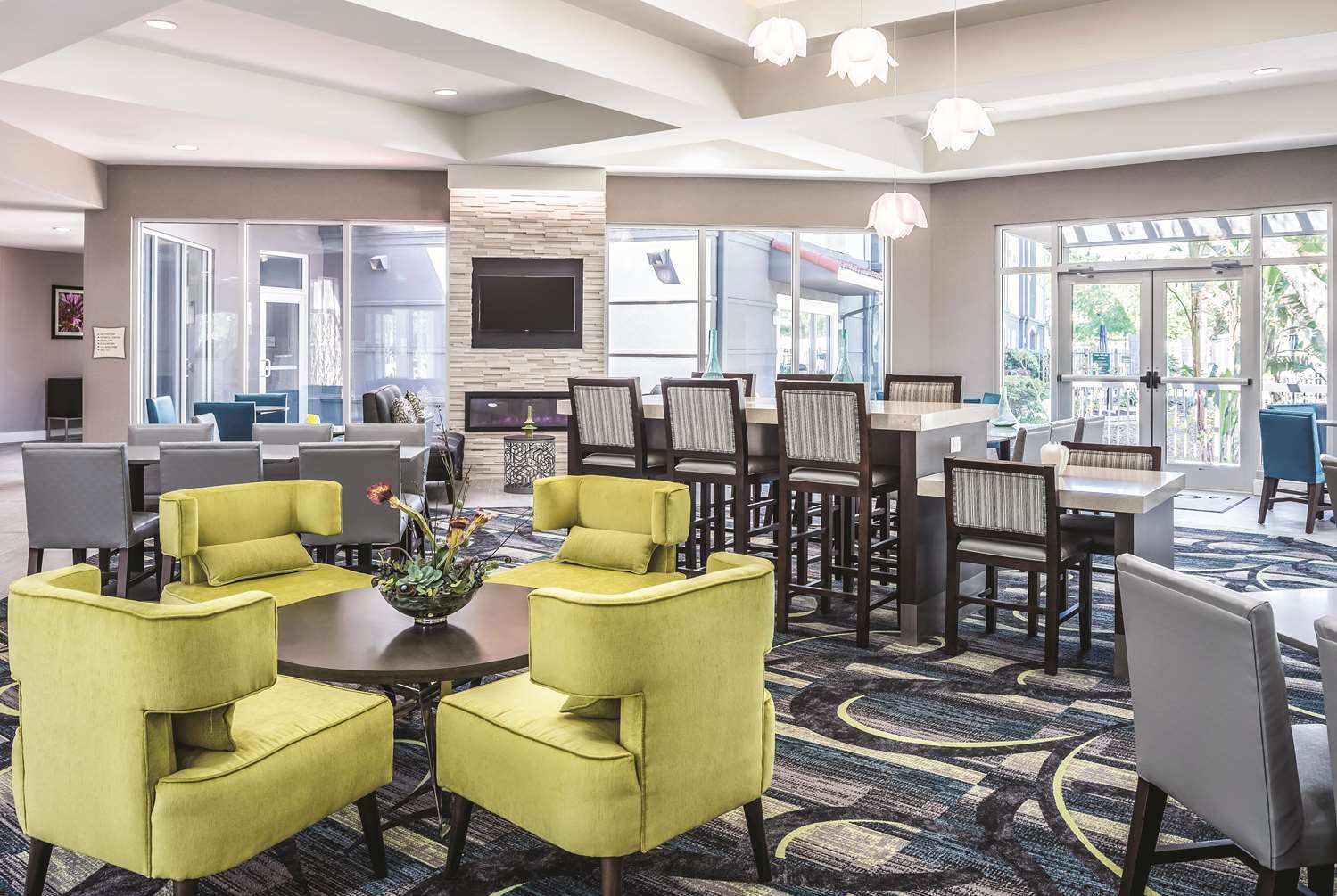 Фото La Quinta Inn & Suites by Wyndham Orlando Lake Mary