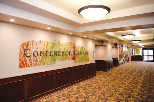 Гостиница Quality Inn & Suites Ames Conference Center Near Isu Campus в Амесе