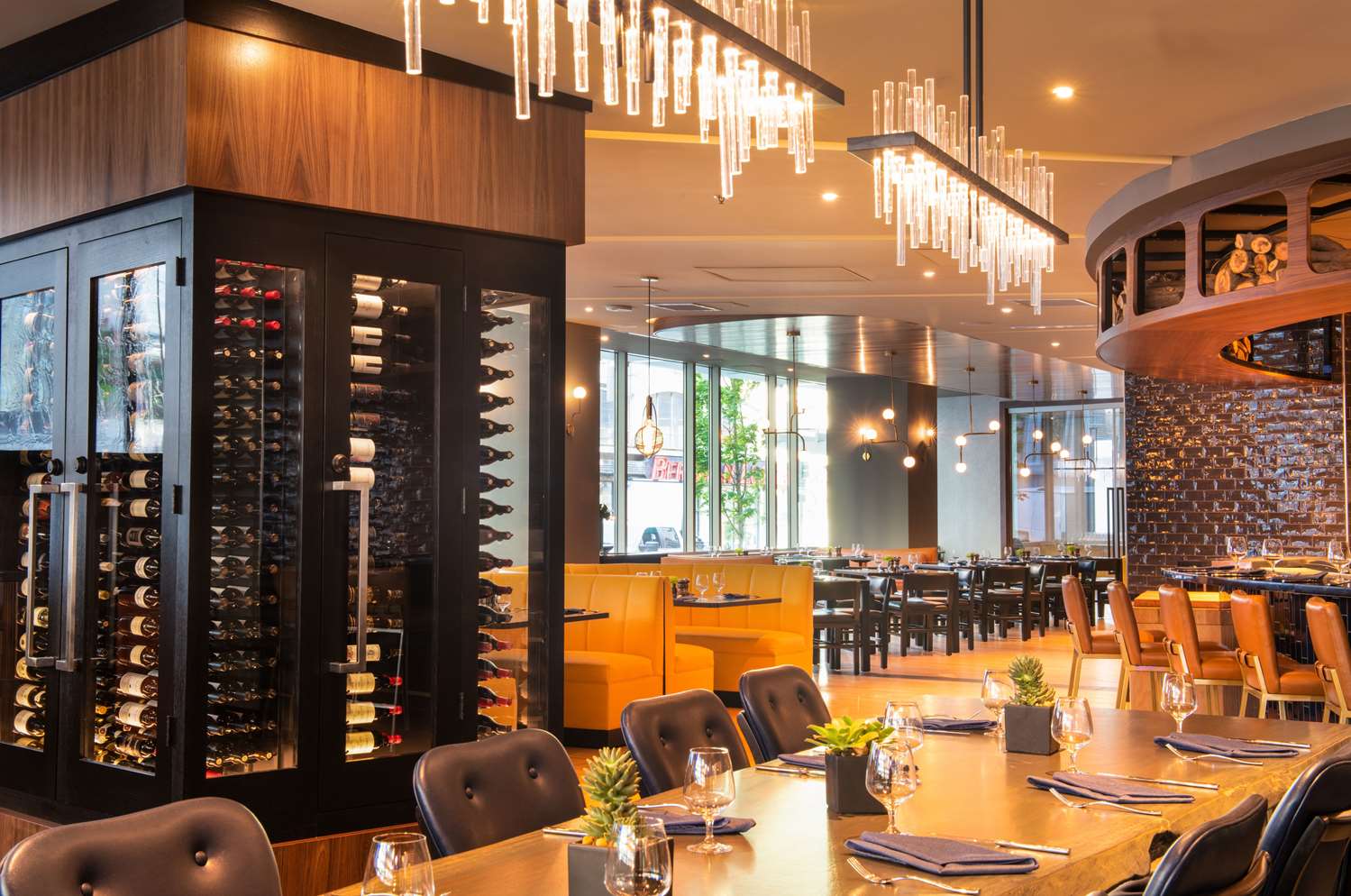 Фото The Charter Hotel Seattle, Curio Collection by Hilton