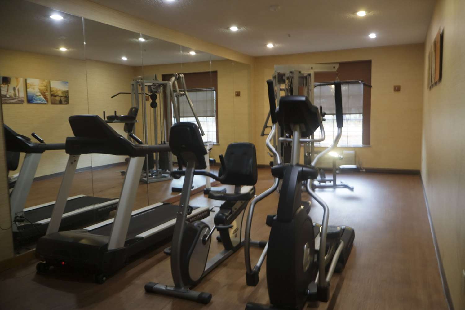 Фото Comfort Inn & Suites Burnet