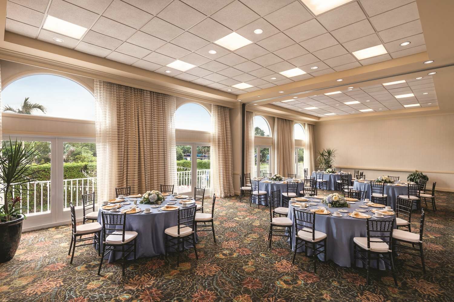 Фото Hilton Naples