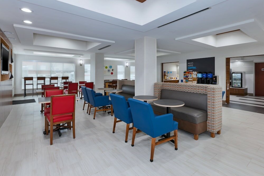 Фото Holiday Inn Express Hotel & Suites Dayton South Franklin, an Ihg Hotel