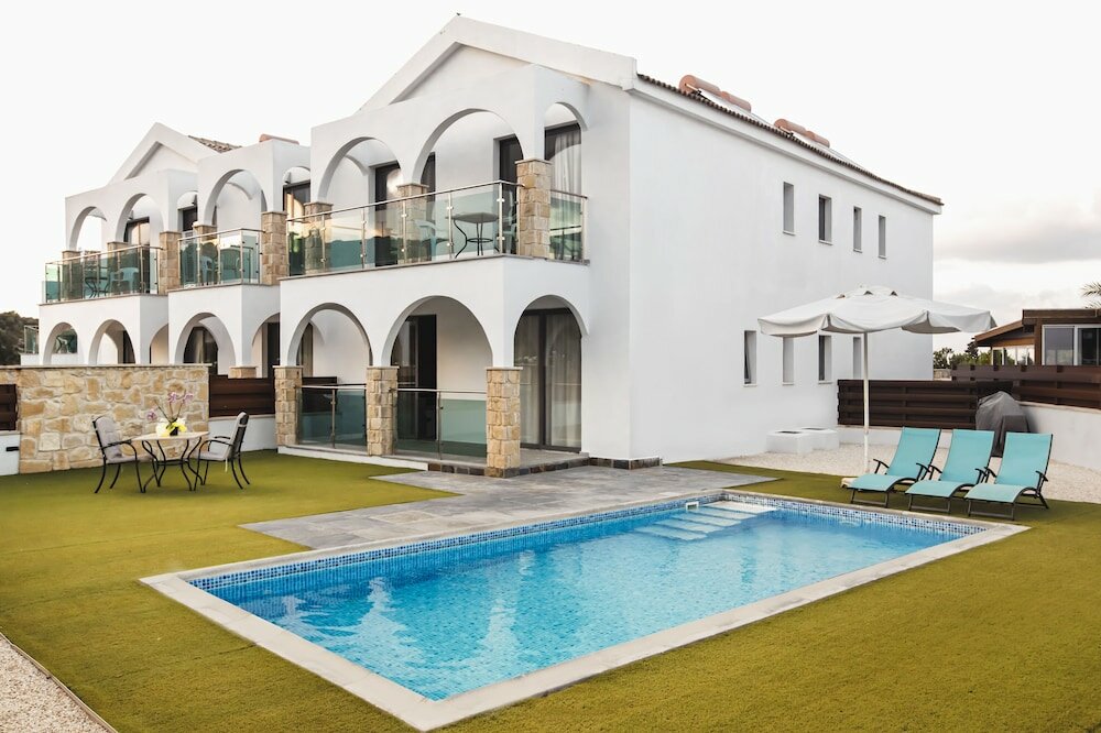 Фото Latchi Escape Hotel & Suites