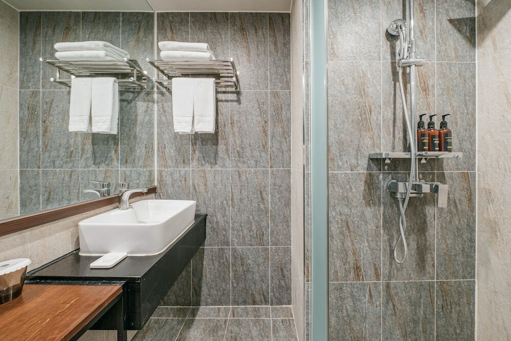 Фото Hotel With City