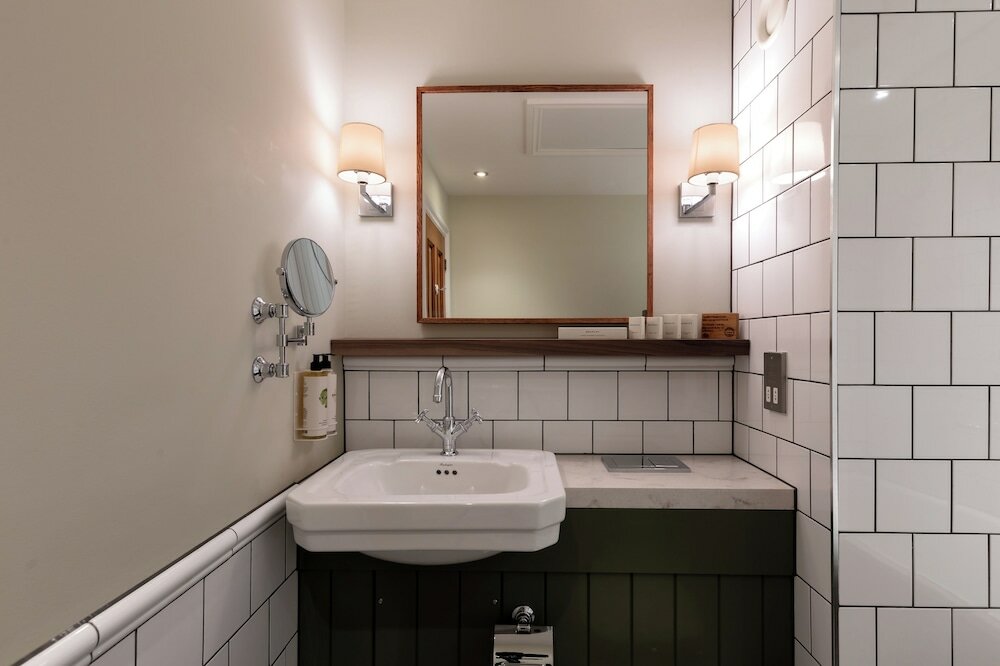 Фото The Drayton Court Hotel