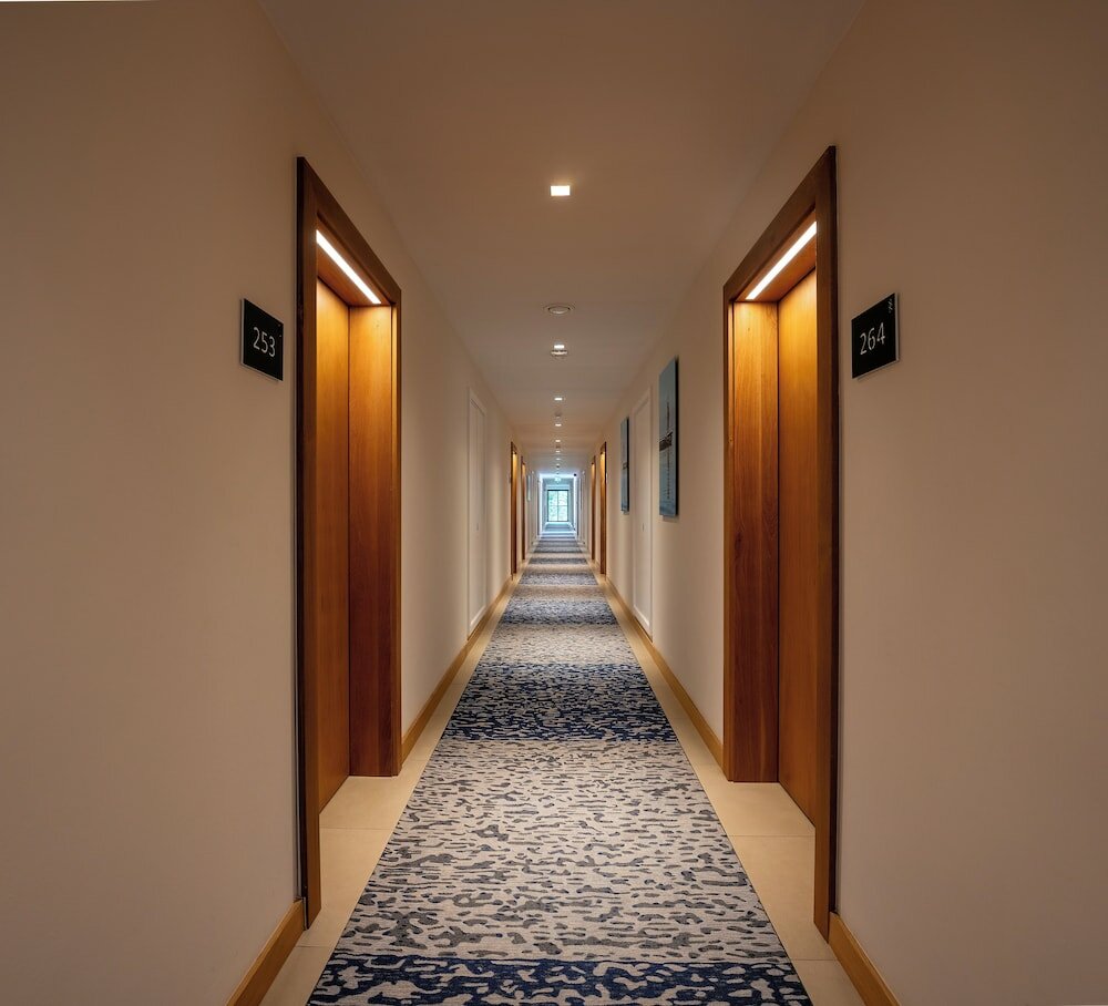 Фото Ocean's Creek Beach Hotel