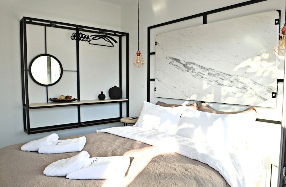 Фото The Athenians Art Apartments