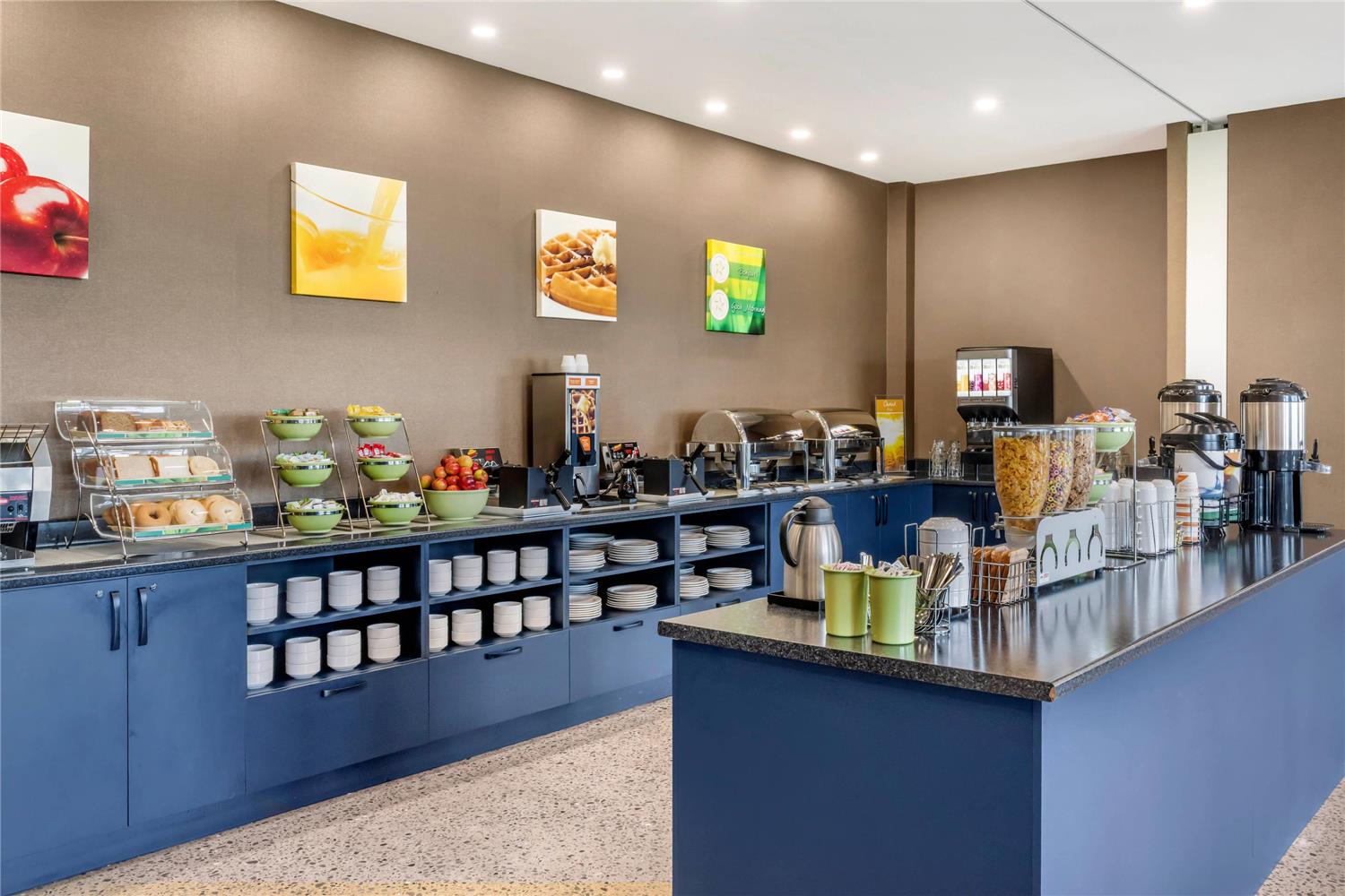 Фото Quality Inn & Suites