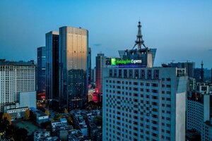 Гостиница Holiday Inn Express Chengdu Tianfu Square