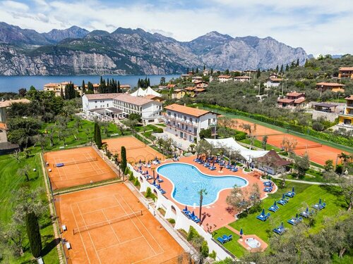Внешний вид отеля Club Hotel Olivi в Мальчезине, фото 2