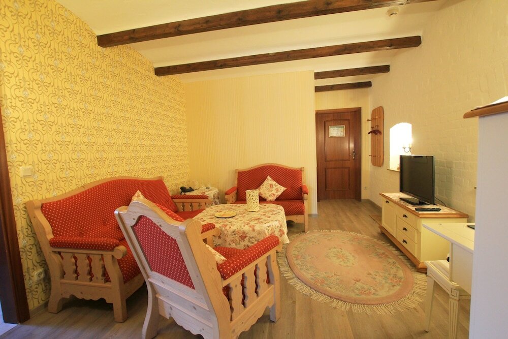 Фото Landhaus & Burg Hotel Romantik