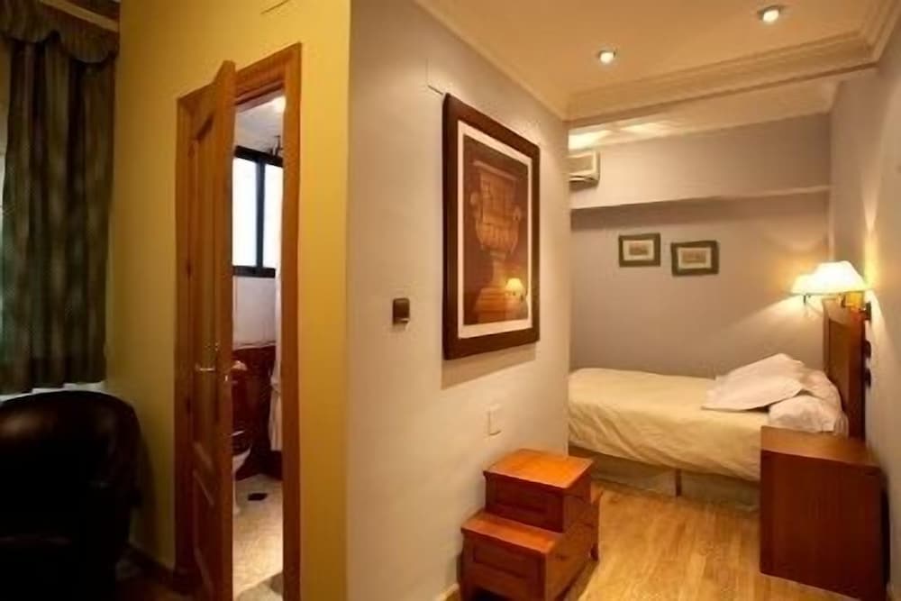 Фото Hotel Juanito