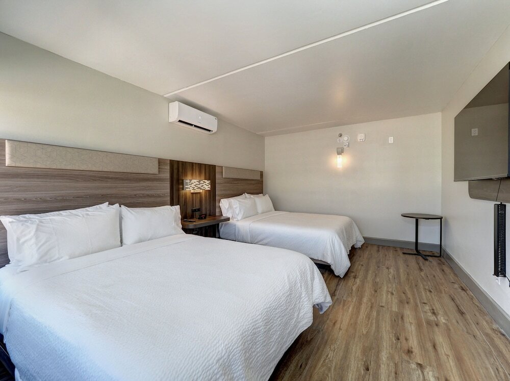 Фото Holiday Inn Express Corpus Christi Beachfront, an Ihg Hotel