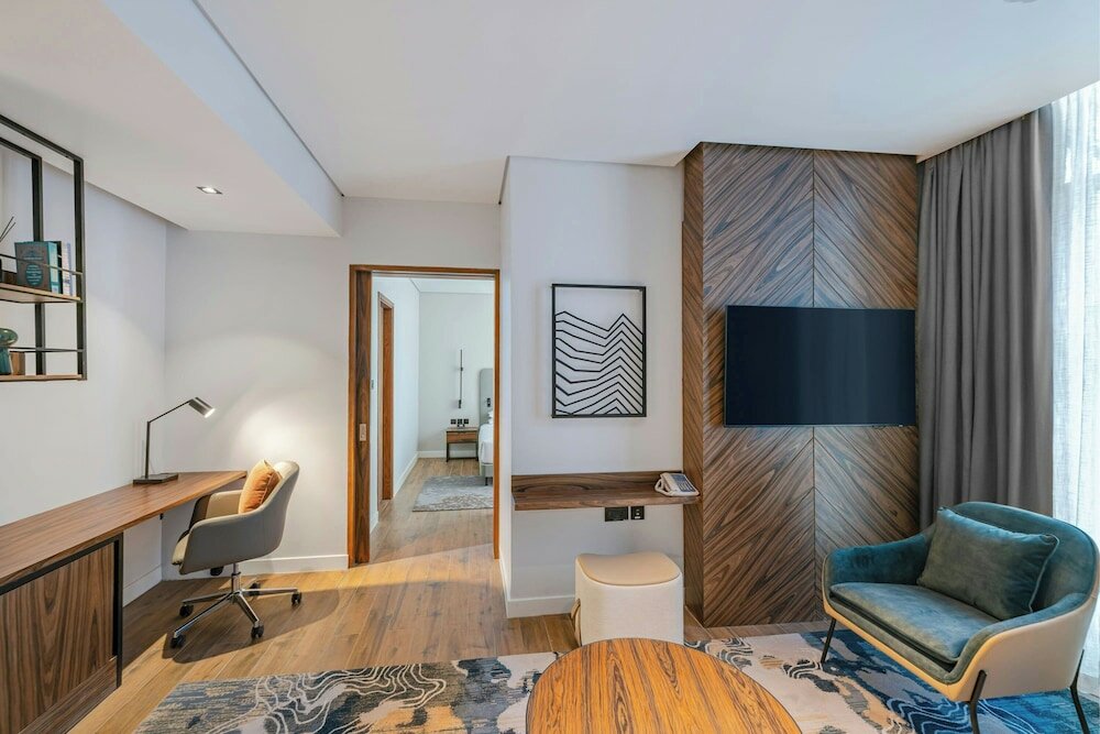 Фото Four Points by Sheraton King Abdulaziz Road