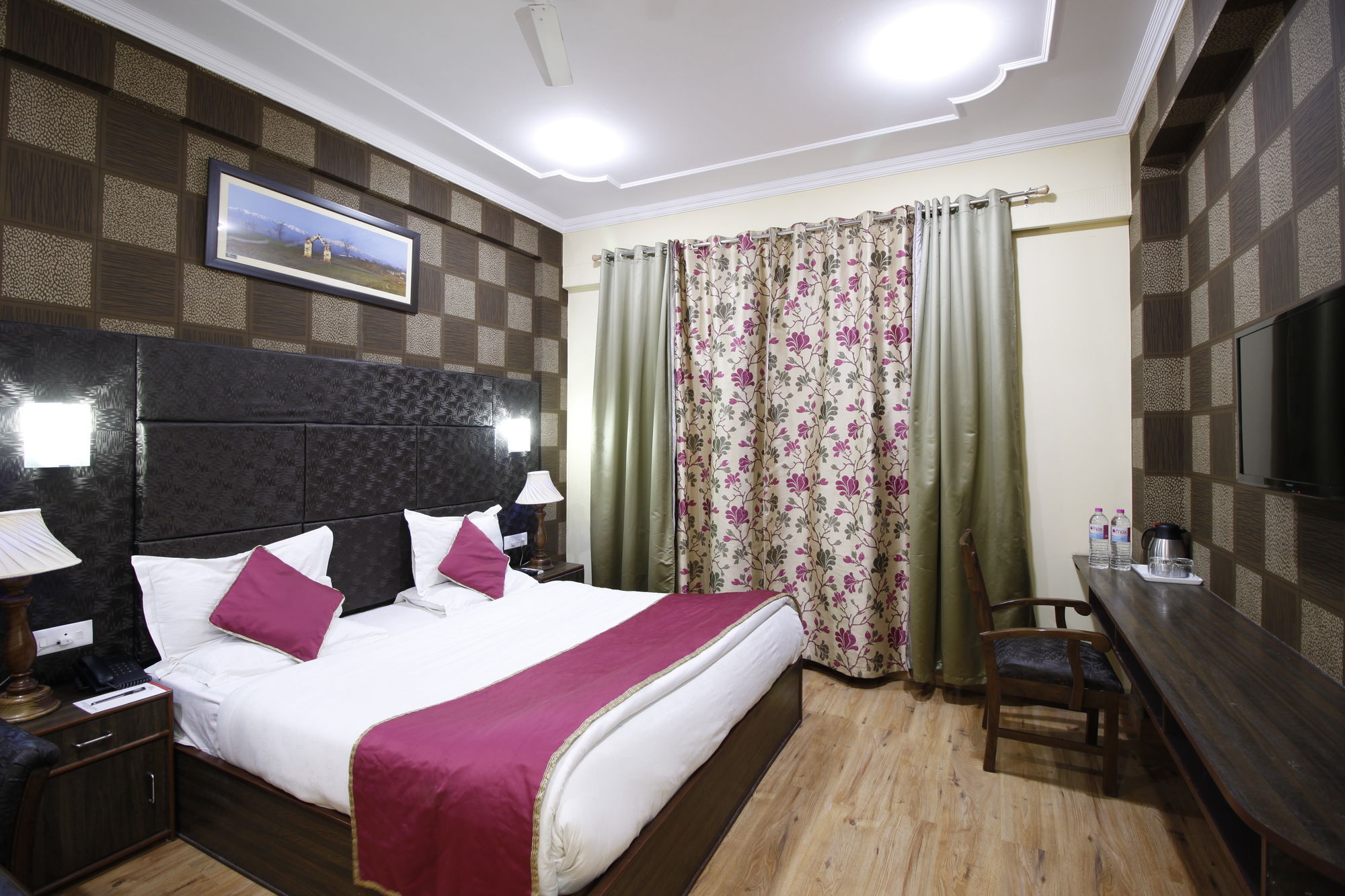 Фото Hotel The Grand Mamta