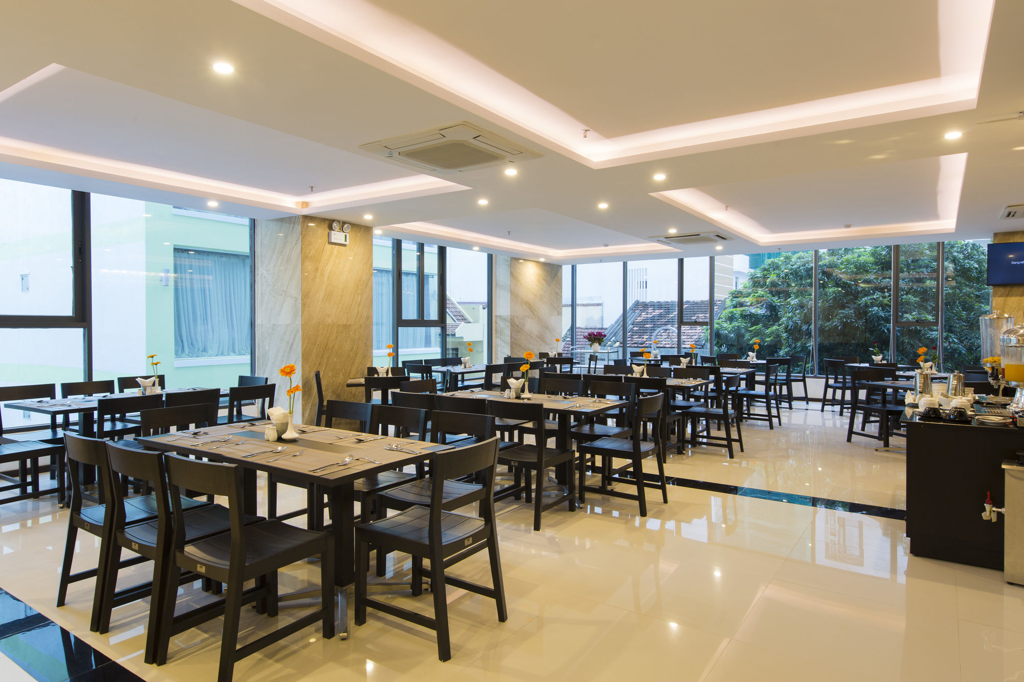 Фото Meriton Hotel Nha Trang