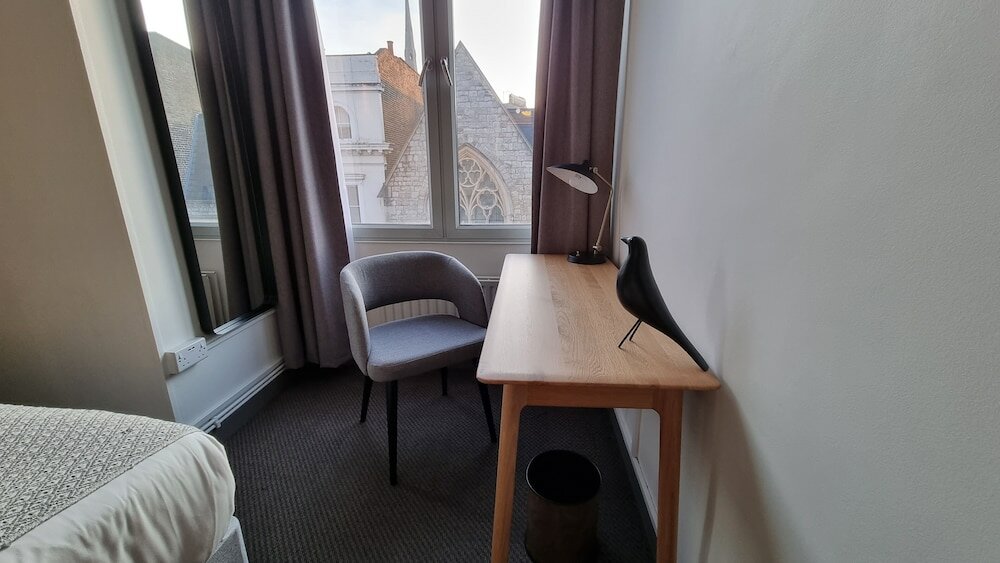 Фото Lancaster Hall Hotel