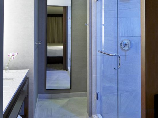 Фото Renaissance Dallas at Plano Legacy West Hotel