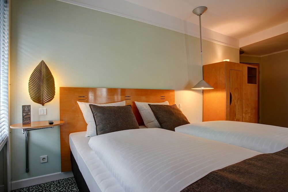 Фото Premier Inn Koeln City Centre