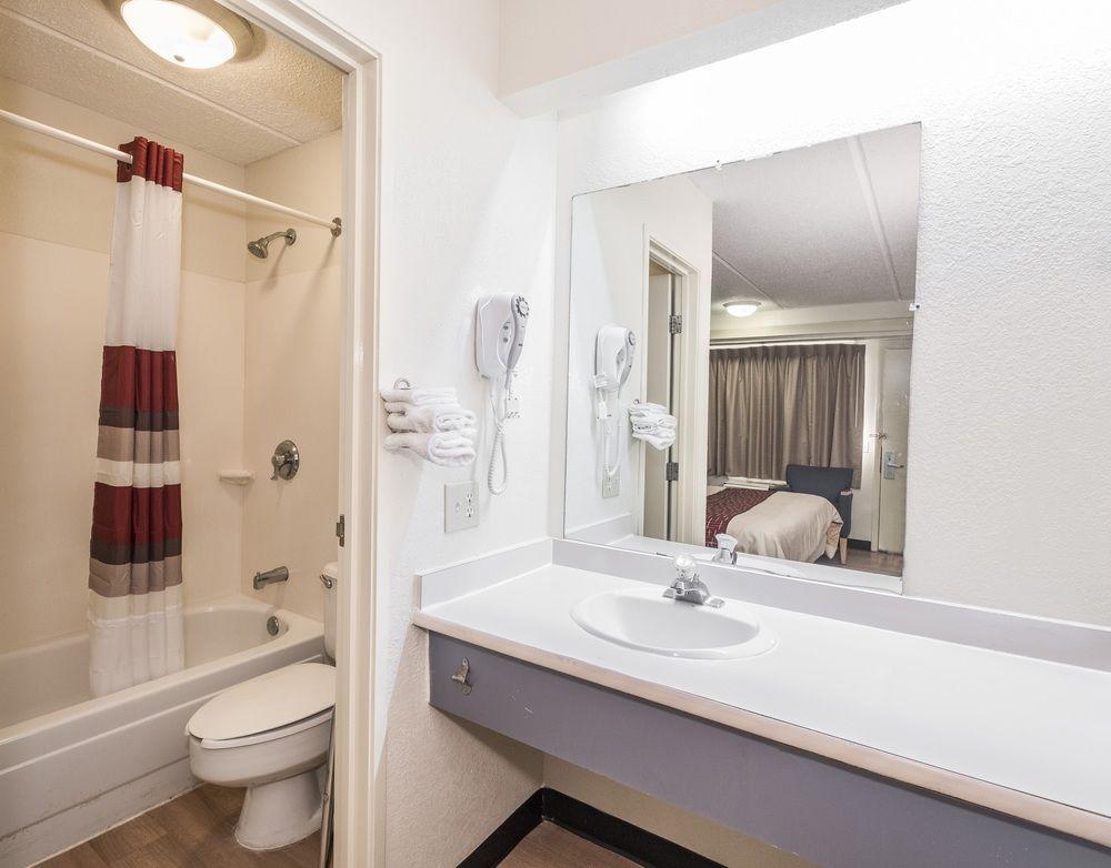 Фото Red Roof Inn Atlanta - Norcross