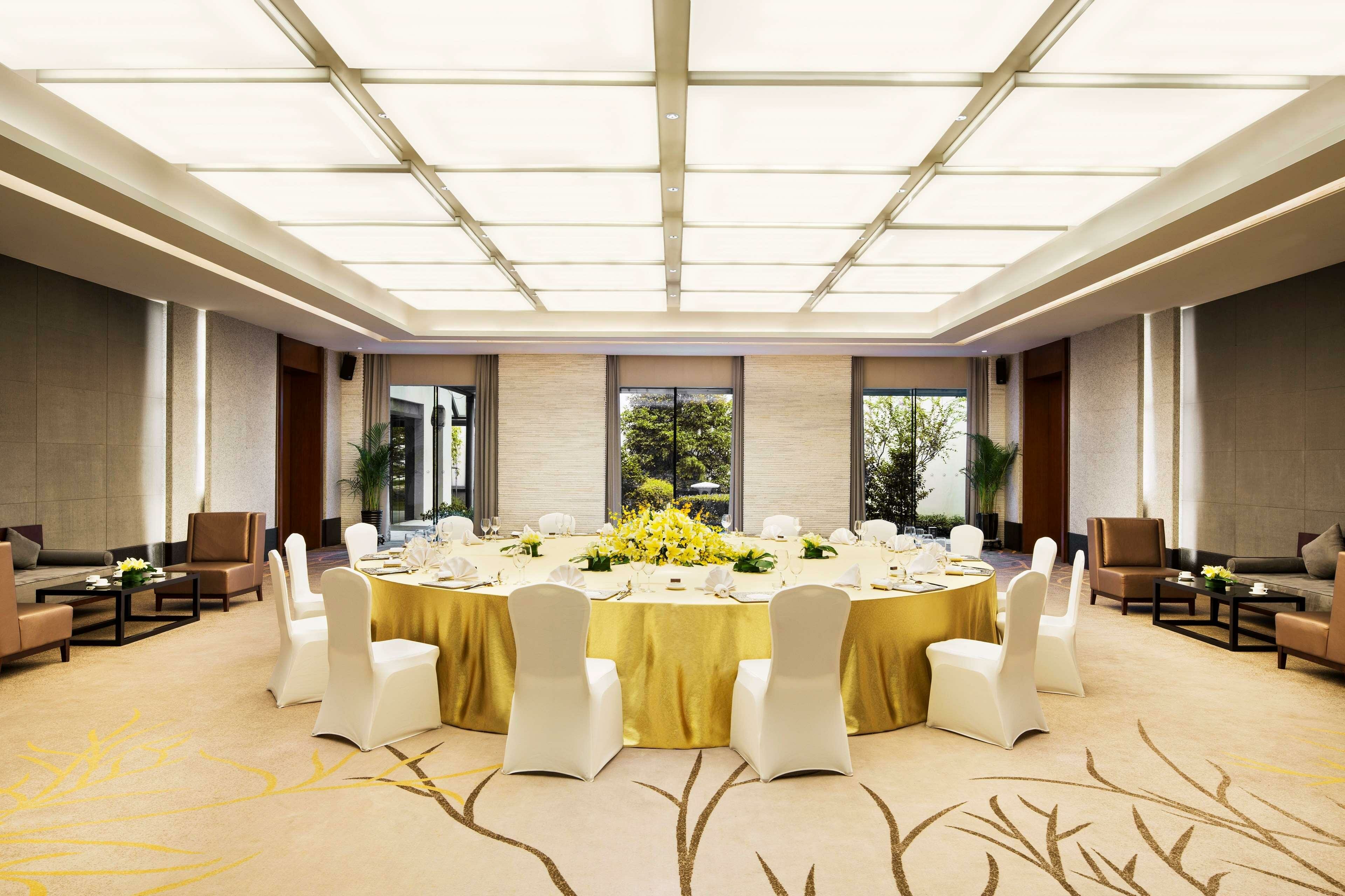 Фото Worldhotel Grand Dushulake Suzhou