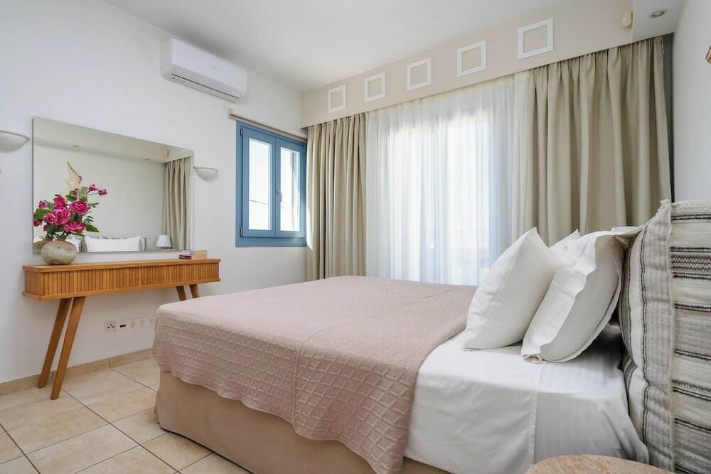 Фото Mitos Suites