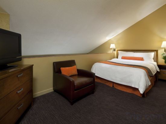 Фото Whistler Village Inn And Suites