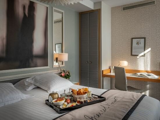 Фото Hôtel Littéraire Le Swann BW Premier Collection